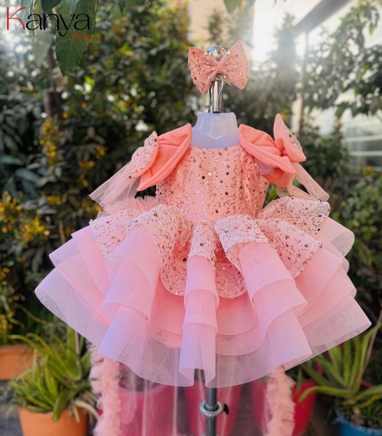 Peach shade side bows layered outfit