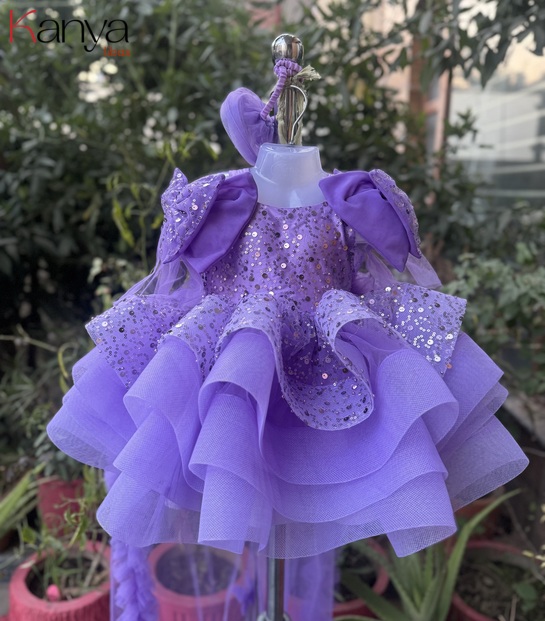 Lavender shade side bows layered outfit